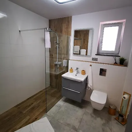 4 Katy Apartment